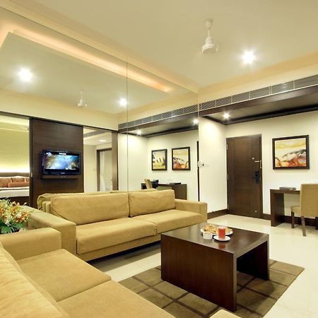 Hotel Express Residency Vadodara Exterior foto